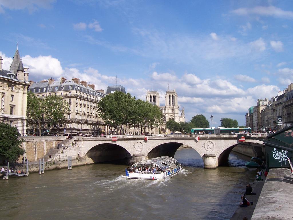 Centre - St Michel * Paris